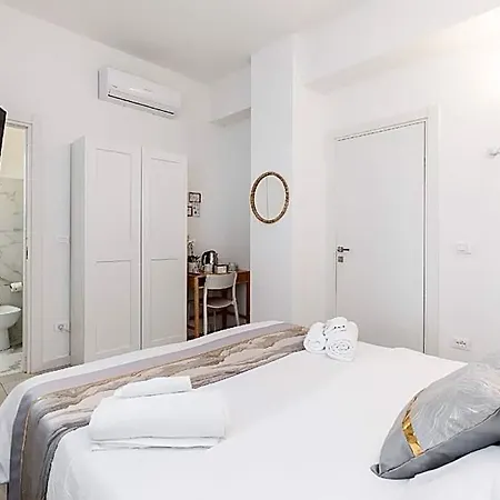 Hotel Vittorioveneto 126